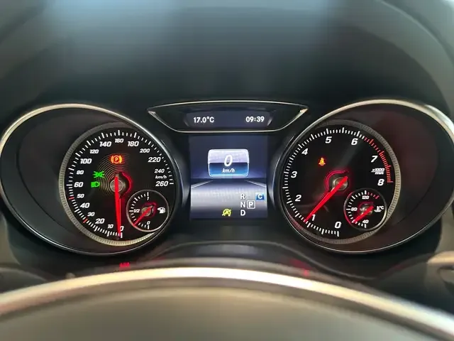 Mercedes-Benz GLA 200