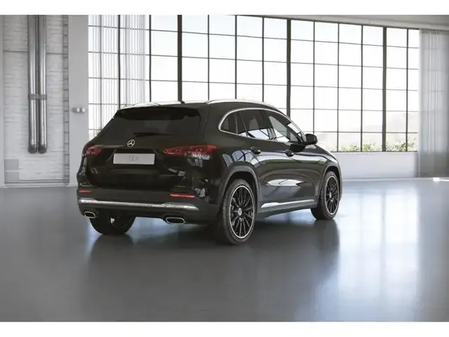 Mercedes-Benz GLA 200