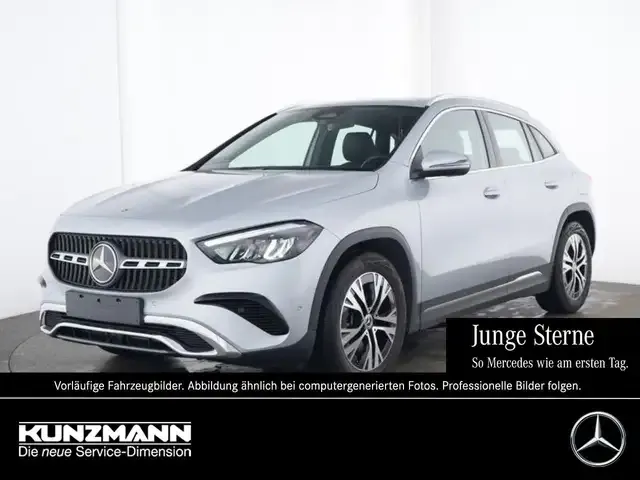 Mercedes-Benz GLA 220