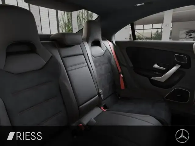 Mercedes-Benz CLA 35 AMG