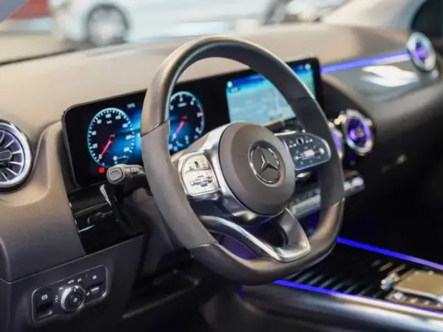 Mercedes-Benz GLA 220