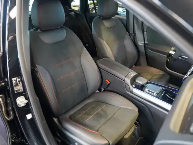 Mercedes-Benz GLA 220