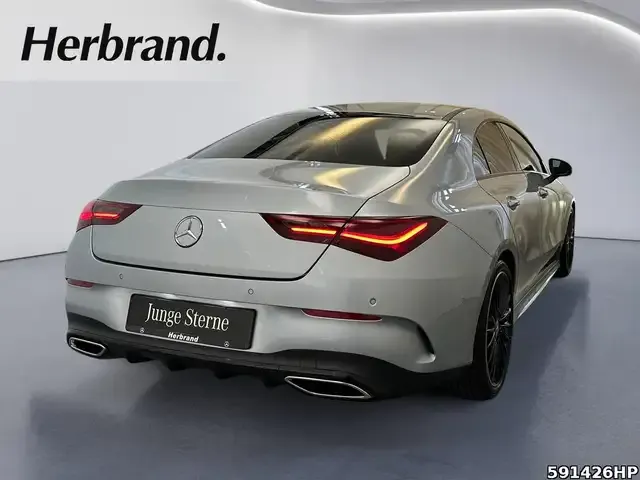 Mercedes-Benz CLA 220