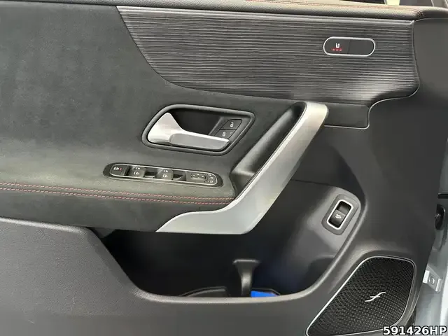 Mercedes-Benz CLA 220