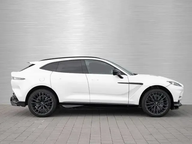 Aston Martin DBX