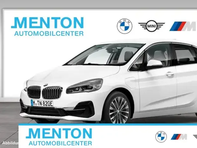 BMW 225