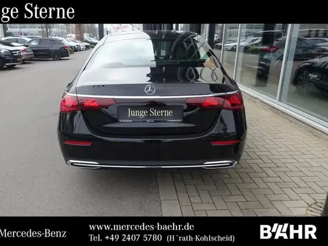 Mercedes-Benz E 200