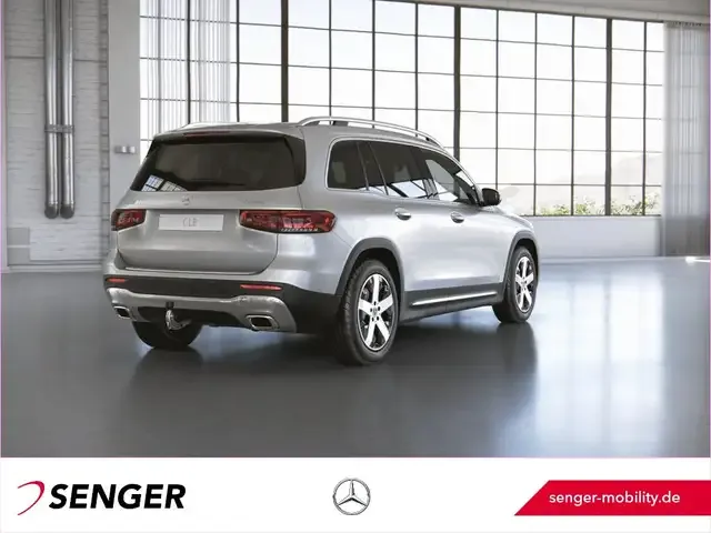 Mercedes-Benz GLB 220