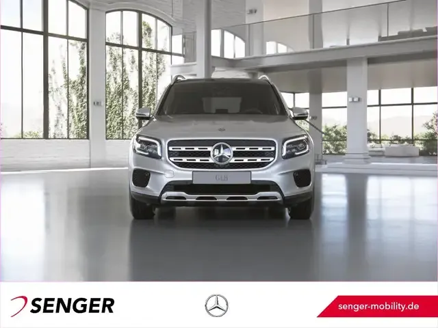 Mercedes-Benz GLB 220