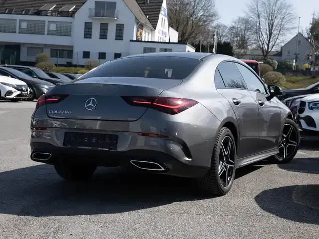 Mercedes-Benz CLA 220