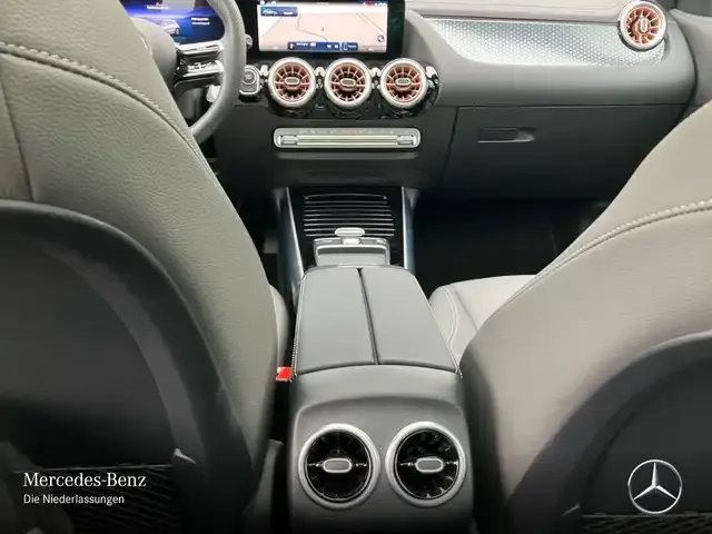 Mercedes-Benz EQA 300