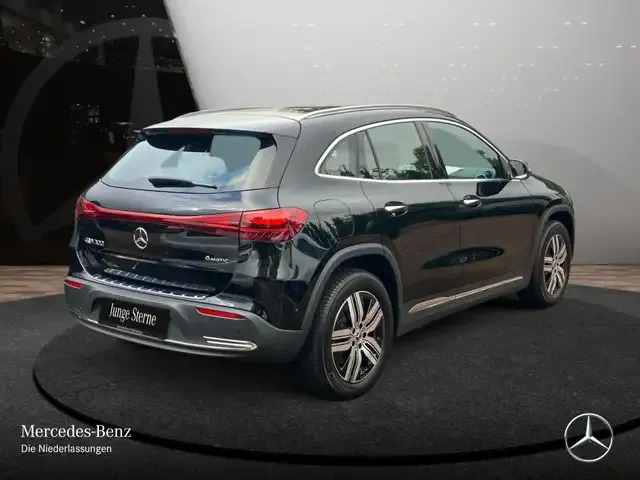 Mercedes-Benz EQA 300