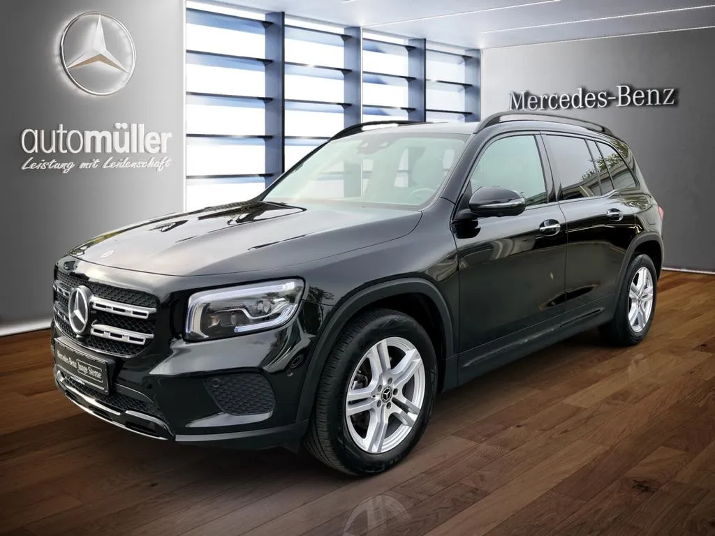 Mercedes-Benz GLB 220