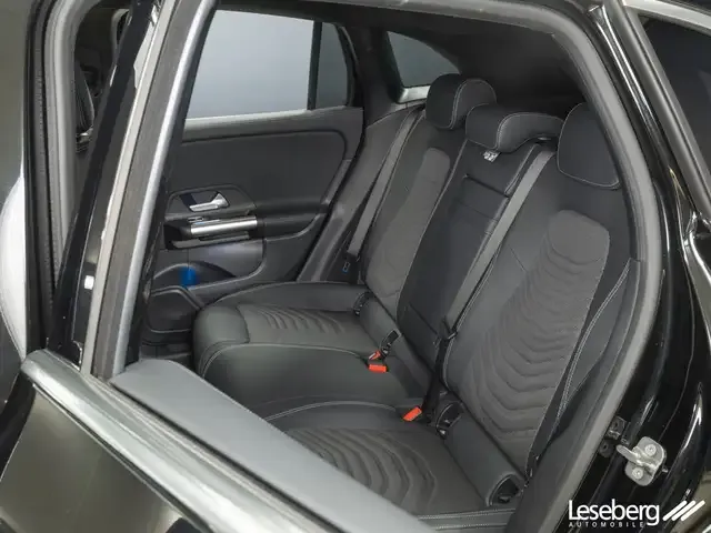 Mercedes-Benz EQA 300