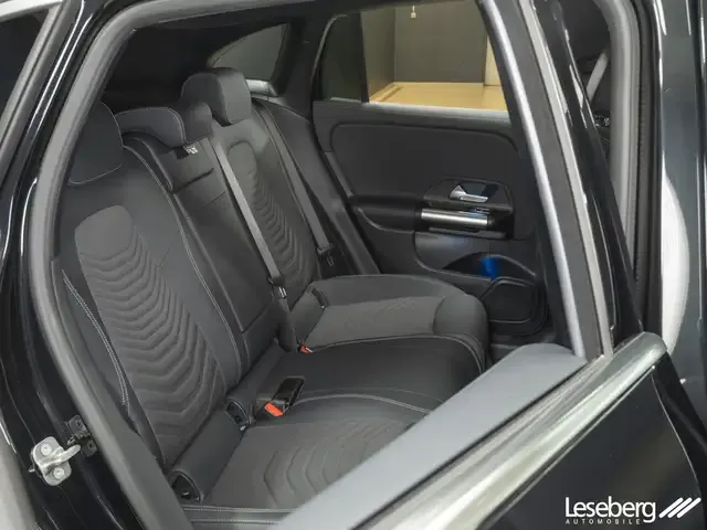 Mercedes-Benz EQA 300