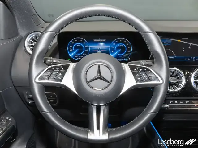 Mercedes-Benz EQA 300