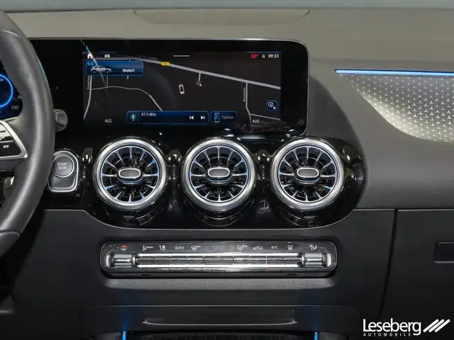 Mercedes-Benz EQA 300