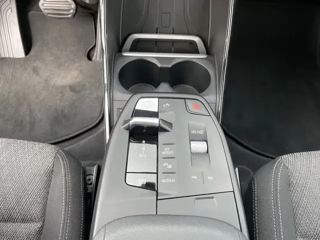 BMW 225