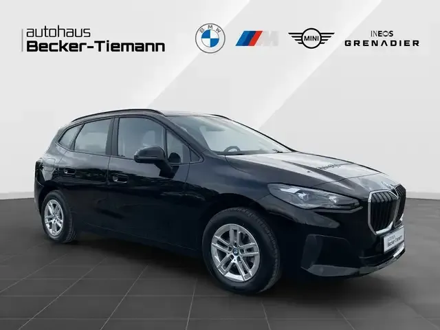BMW 225