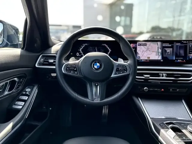 BMW 330