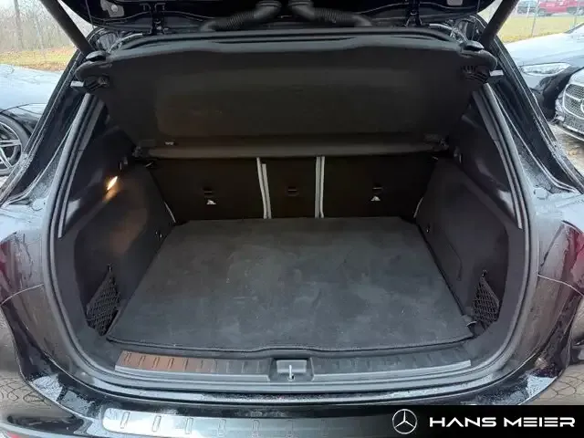 Mercedes-Benz GLA 220