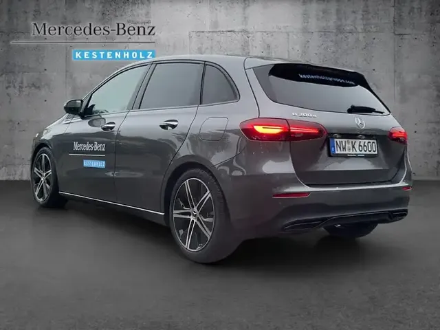 Mercedes-Benz B 200