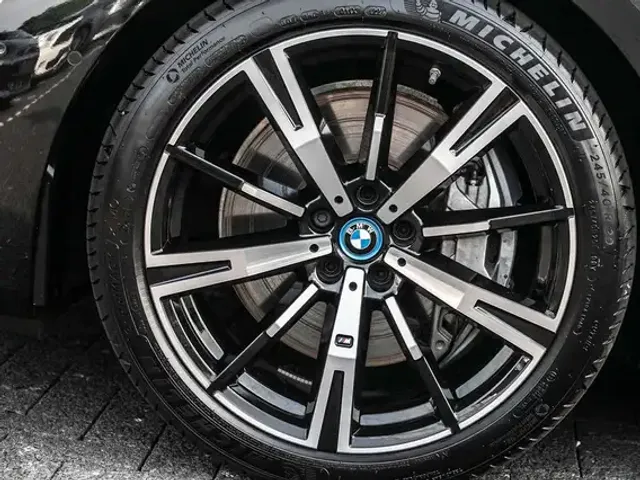 BMW 550
