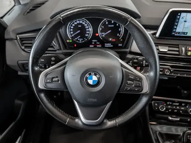 BMW 216