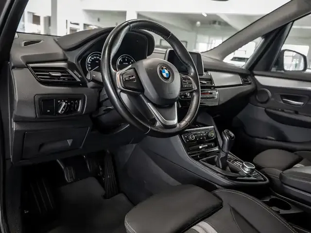 BMW 216