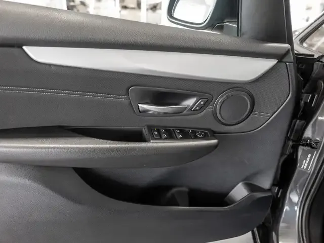 BMW 216