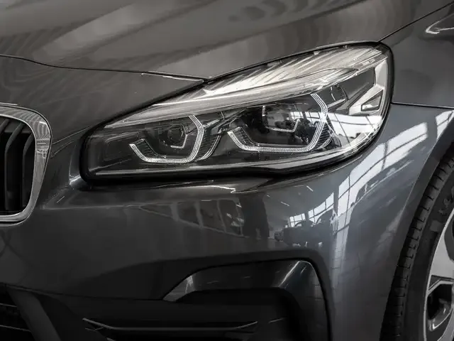 BMW 216