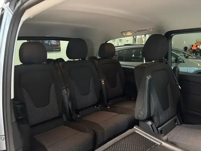 Mercedes-Benz V 250