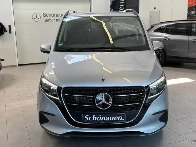 Mercedes-Benz V 250