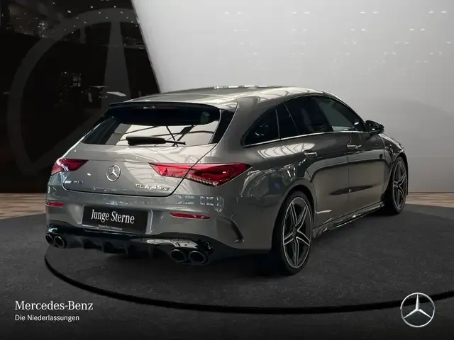 Mercedes-Benz CLA 45 AMG