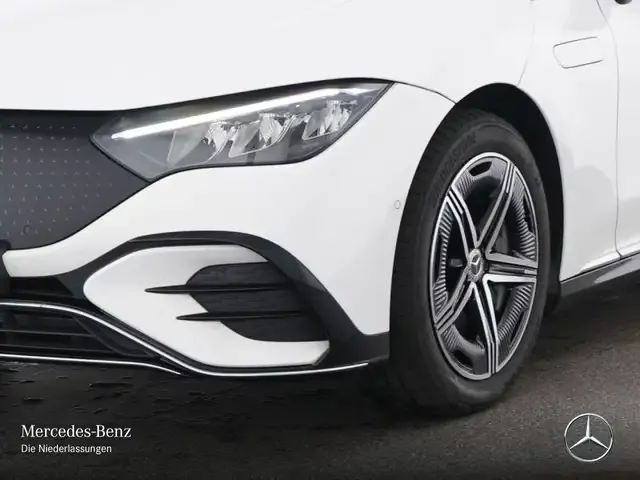 Mercedes-Benz EQE 300