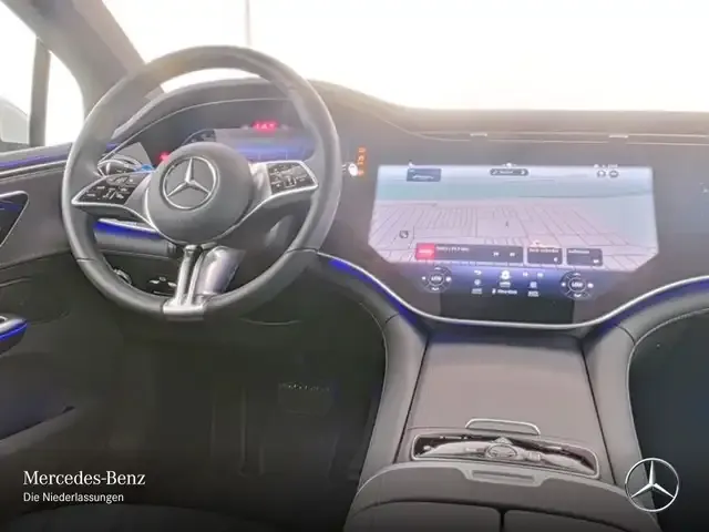 Mercedes-Benz EQE 300