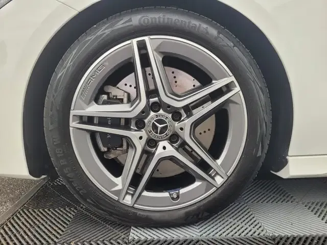 Mercedes-Benz CLA 250