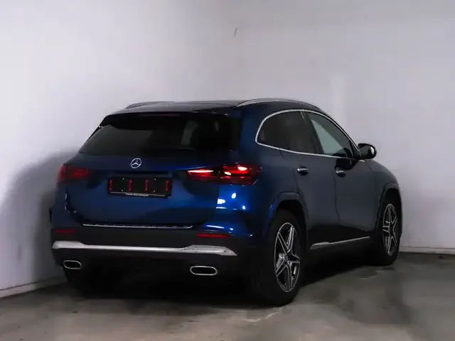 Mercedes-Benz GLA 200