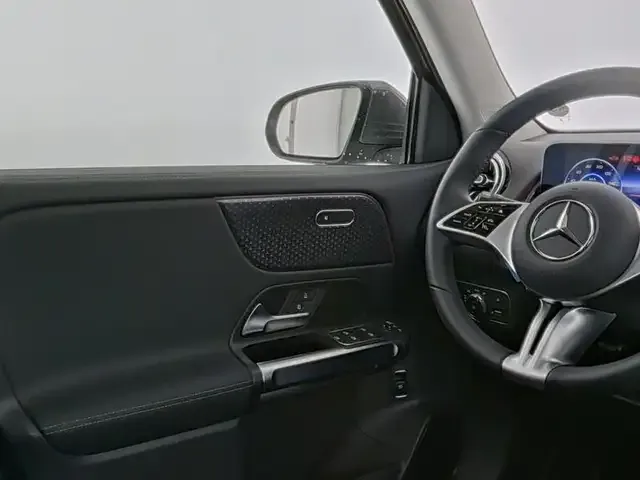 Mercedes-Benz EQB 350