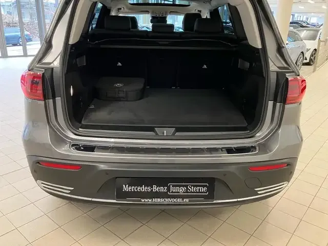 Mercedes-Benz EQB 350