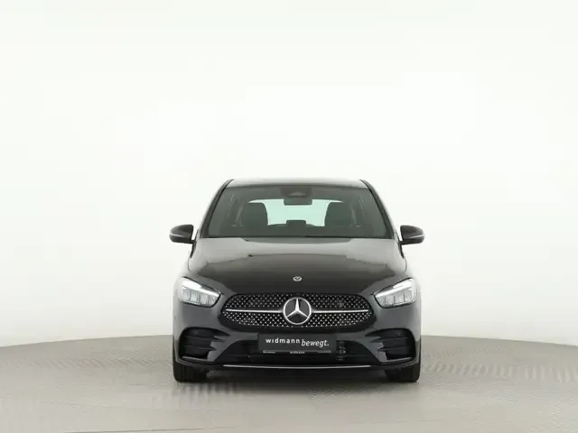 Mercedes-Benz B 220