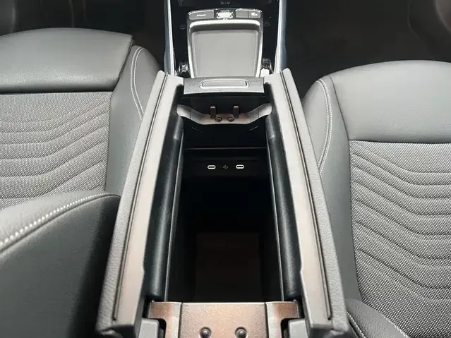 Mercedes-Benz EQB 350