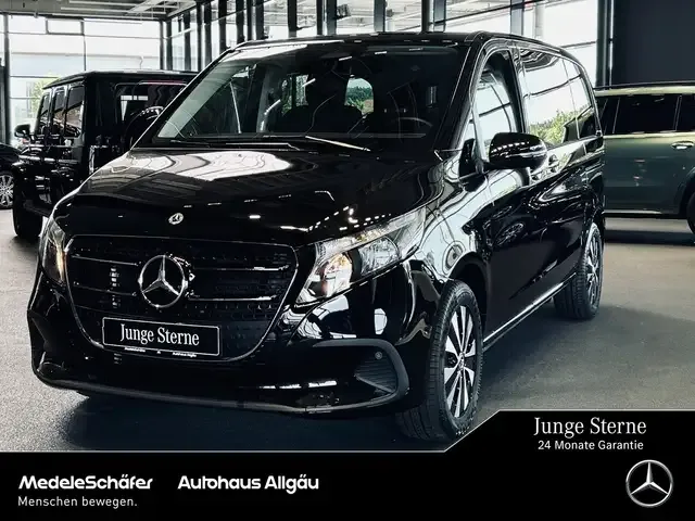 Mercedes-Benz V 220