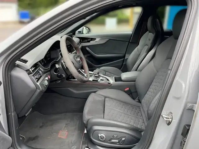Audi RS4