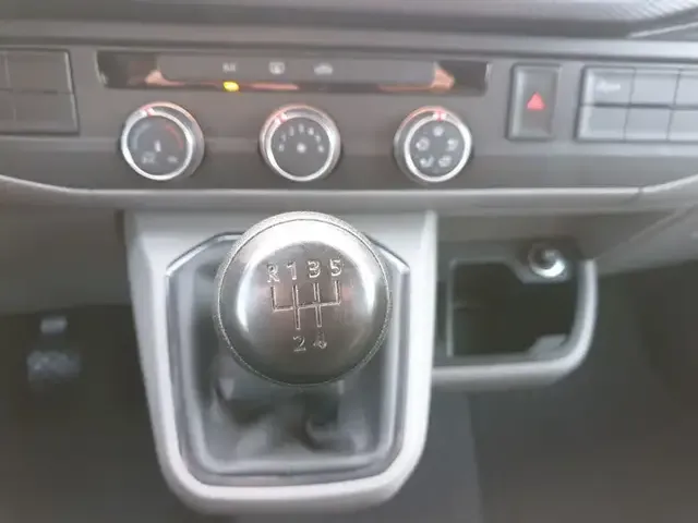 Volkswagen T6.1 Caravelle