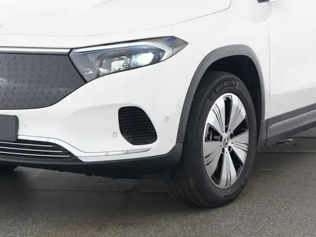 Mercedes-Benz EQA 300