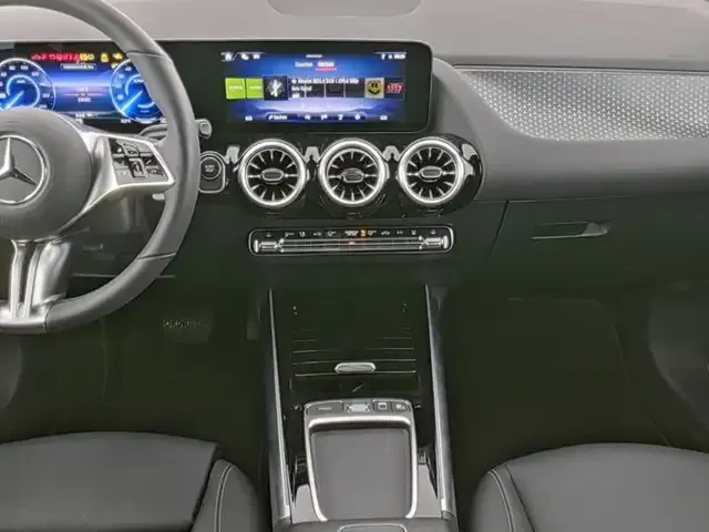 Mercedes-Benz EQA 300