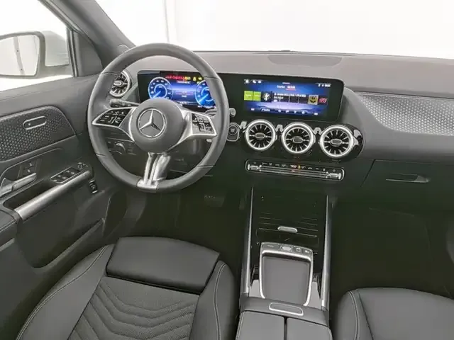 Mercedes-Benz EQA 300