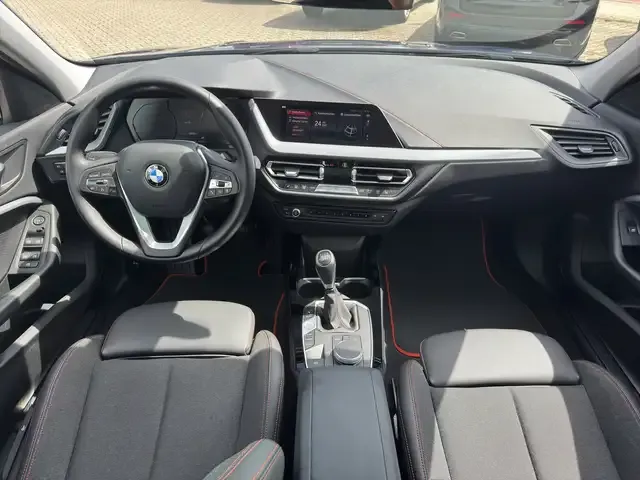 BMW 118