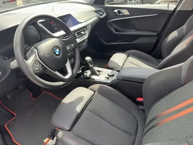 BMW 118